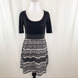 Scott black & white dress Aztec pattern